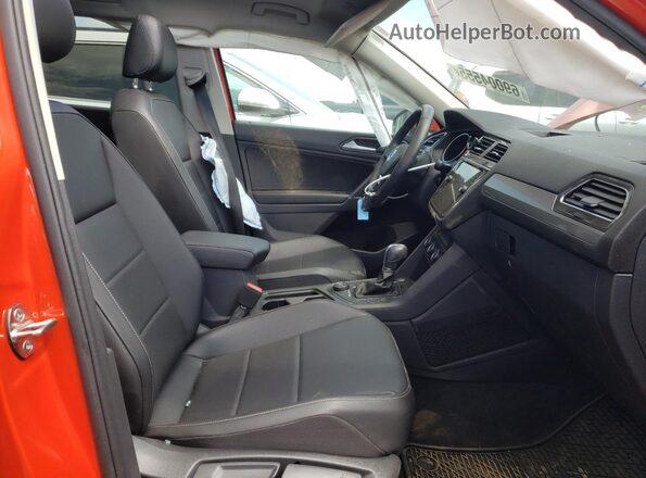 3VV2B7AX7JM070053 2018 VOLKSWAGEN TIGUAN Orange 
