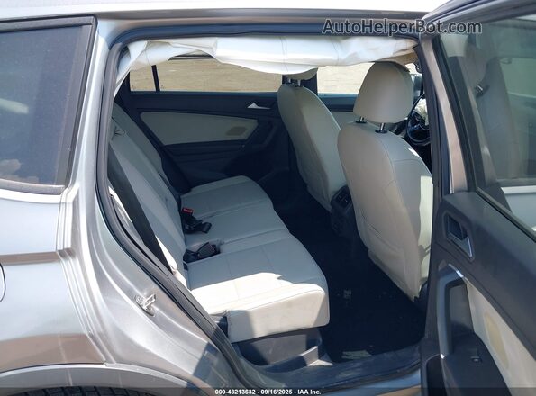 3VV2B7AX7LM127578 2020 VOLKSWAGEN TIGUAN Gray VIN կոդի պիտակի տեսք