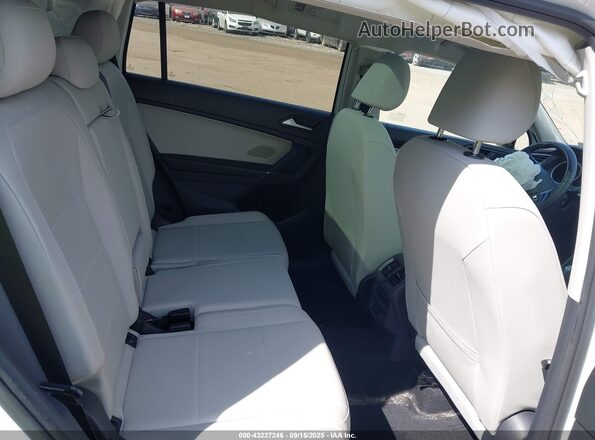 3VV2B7AX8LM043690 2020 VOLKSWAGEN TIGUAN White VIN sticker view