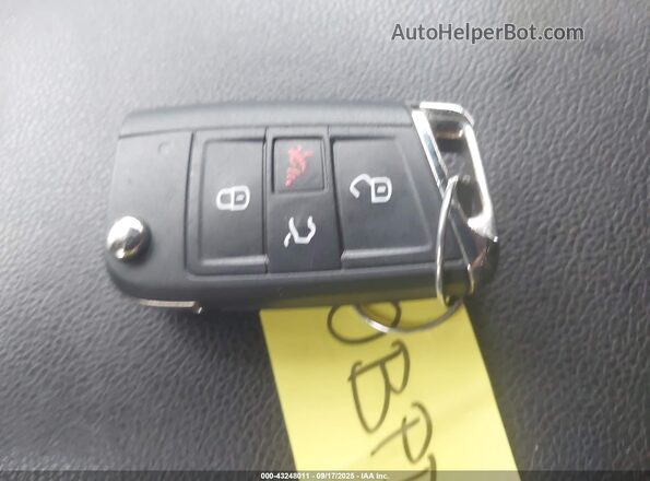 3VV2B7AX9MM113182 2021 VOLKSWAGEN TIGUAN White Вид панелі приладів