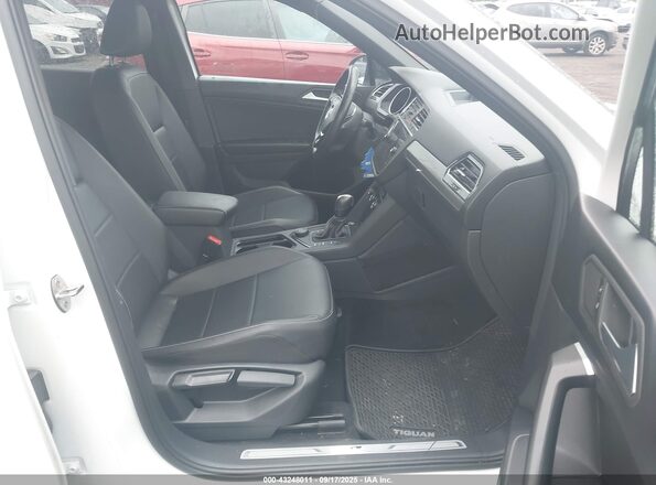 3VV2B7AX9MM113182 2021 VOLKSWAGEN TIGUAN White Вид салону спереду