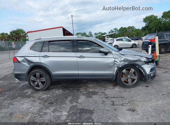 3VV3B7AX2LM017512 2020 VOLKSWAGEN TIGUAN Silver Front view