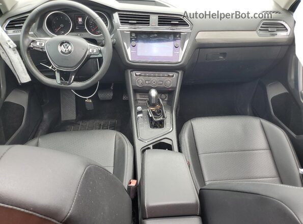 3VV3B7AX2MM038412 2021 VOLKSWAGEN TIGUAN Charcoal Dashboard view