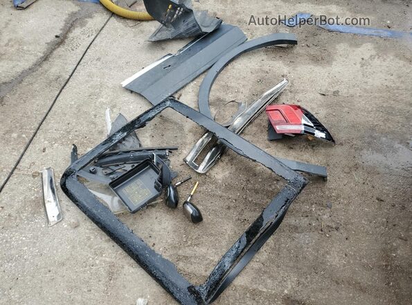 3VV3B7AX2MM038412 2021 VOLKSWAGEN TIGUAN Charcoal Engine compartment view
