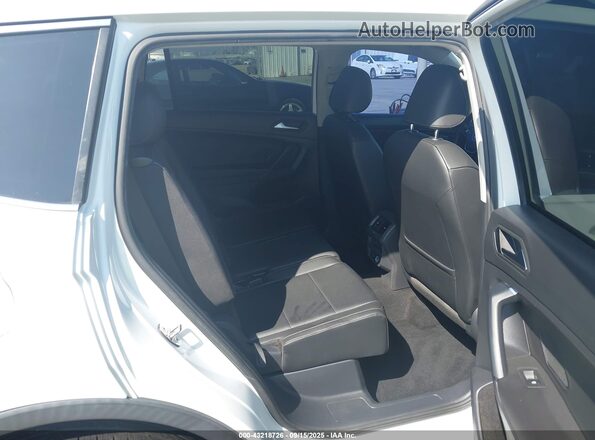 3VV3B7AX3KM027545 2019 VOLKSWAGEN TIGUAN White Widok naklejki z numerem VIN