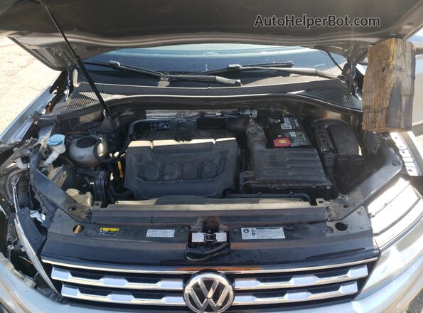 3VV3B7AX3LM046789 2020 VOLKSWAGEN TIGUAN Silver Вид підкапотного простору