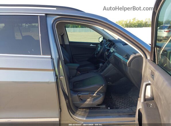3VV3B7AX3LM087035 2020 VOLKSWAGEN TIGUAN Gray Вид салону спереду
