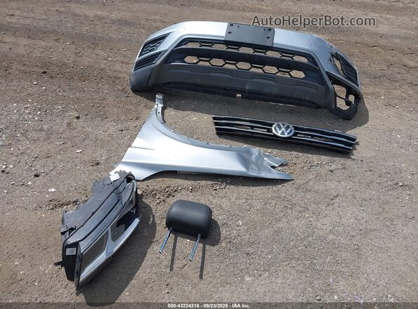 3VV3B7AX3LM139781 2020 VOLKSWAGEN TIGUAN Gray Սարքավորումների վահանակի տեսք