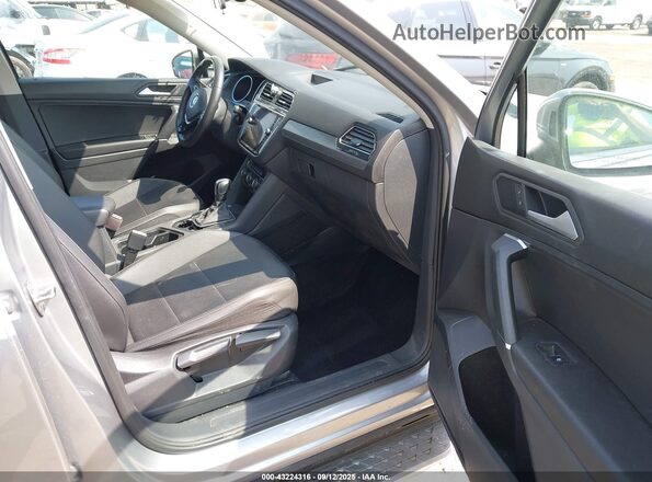 3VV3B7AX3LM139781 2020 VOLKSWAGEN TIGUAN Gray Սալոնի դիմացի տեսք