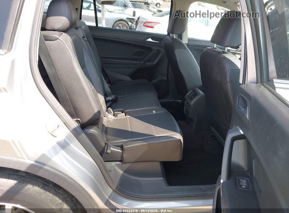 3VV3B7AX3LM139781 2020 VOLKSWAGEN TIGUAN Gray VIN կոդի պիտակի տեսք