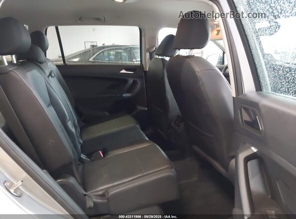 3VV3B7AX5LM031985 2020 VOLKSWAGEN TIGUAN Silver VIN sticker view