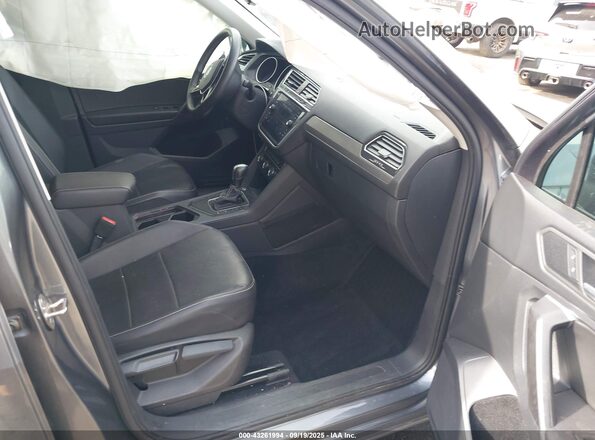 3VV3B7AX5MM124796 2021 VOLKSWAGEN TIGUAN Gray წინა სალონის ხედი