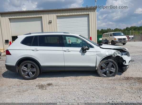 3VV3B7AX7LM142814 2020 VOLKSWAGEN TIGUAN White Rear interior view