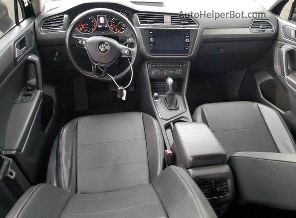 3VV3B7AX8JM103579 2018 VOLKSWAGEN TIGUAN Gray 