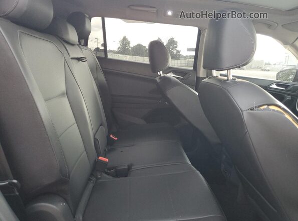 3VV3B7AX8JM103579 2018 VOLKSWAGEN TIGUAN Gray 