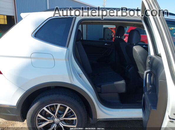 3VV3B7AX8LM041426 2020 VOLKSWAGEN TIGUAN White Widok naklejki z numerem VIN