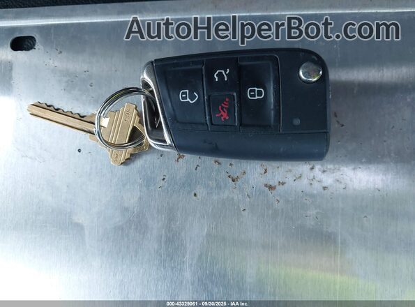 3VV3B7AX8LM041426 2020 VOLKSWAGEN TIGUAN White Widok deski rozdzielczej