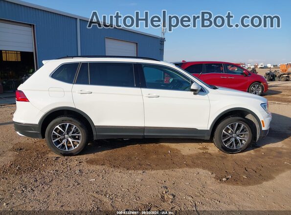 3VV3B7AX8LM041426 2020 VOLKSWAGEN TIGUAN White Widok wnętrza z tyłu