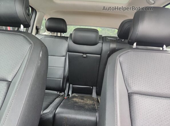 3VV3B7AX9LM039944 2020 VOLKSWAGEN TIGUAN Silver Vista de los asientos traseros