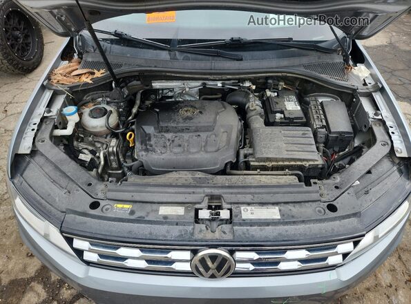 3VV3B7AX9LM039944 2020 VOLKSWAGEN TIGUAN Silver Vista del compartimento del motor