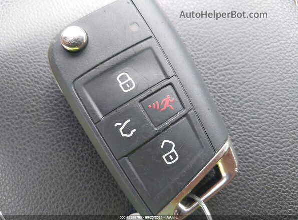 3VV3B7AX9MM044000 2021 VOLKSWAGEN TIGUAN Черный Вид панели приборов