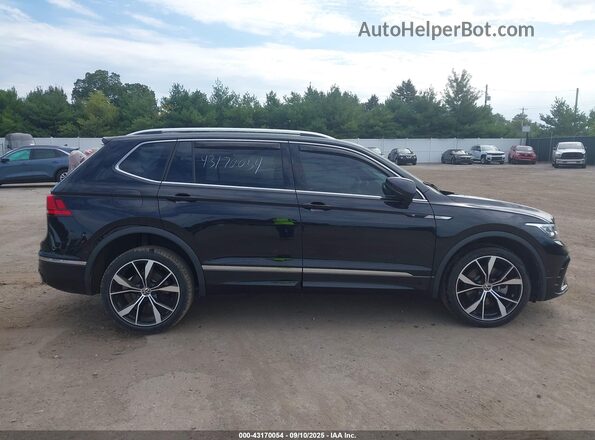 3VV4B7AX1NM168123 2022 VOLKSWAGEN TIGUAN Black Սալոնի հետևի տեսք