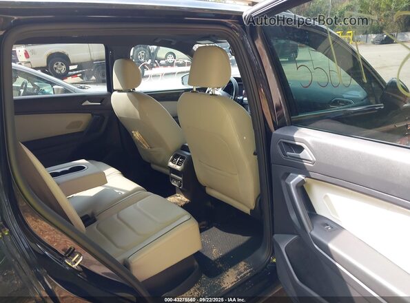 3VV4B7AX6MM071871 2021 VOLKSWAGEN TIGUAN Navy VIN կոդի պիտակի տեսք
