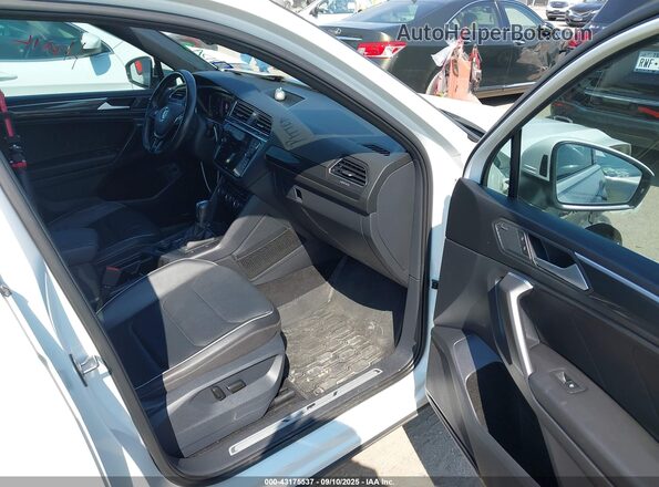 3VV4B7AX9MM157188 2021 VOLKSWAGEN TIGUAN White Vista interior delantera