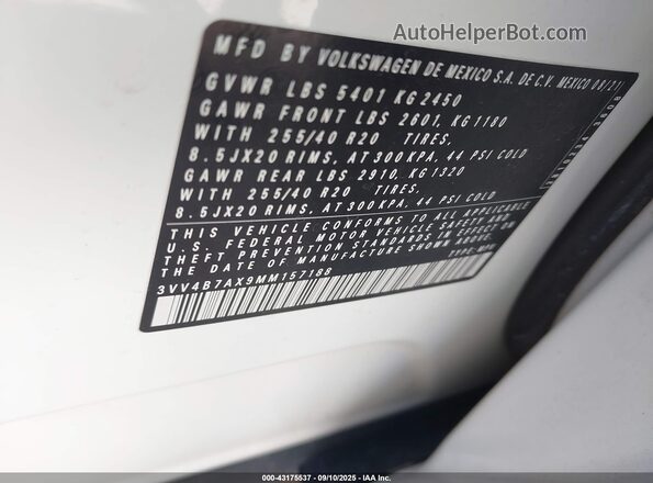 3VV4B7AX9MM157188 2021 VOLKSWAGEN TIGUAN White Vista del compartimento del motor