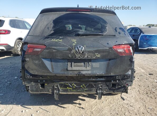 3VVCB7AX0NM159229 2022 VOLKSWAGEN TIGUAN Black Widok z tyłu
