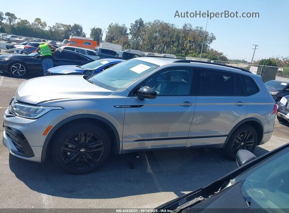 3VVCB7AX5NM145326 2022 VOLKSWAGEN TIGUAN Gray Widok wnętrza 360 stopni