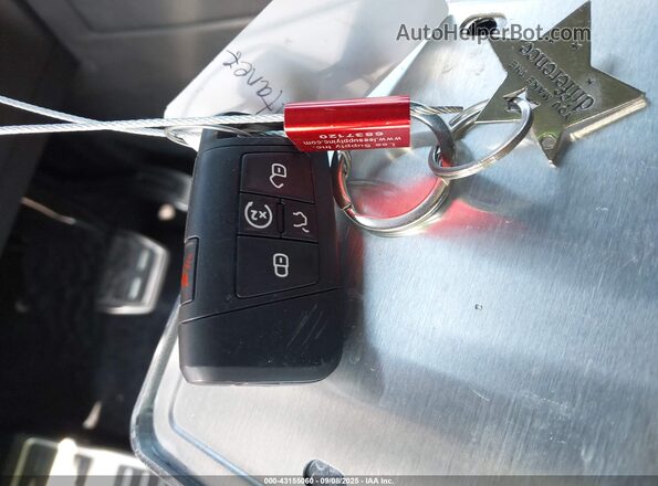 3VVCB7AX6RM010734 2024 VOLKSWAGEN TIGUAN Серебряный Вид панели приборов