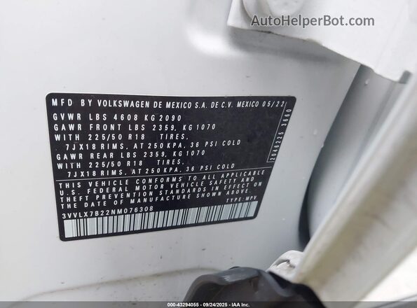 3VVLX7B22NM076308 2022 VOLKSWAGEN TAOS White Vista del compartimento del motor