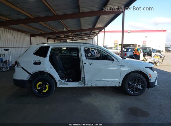 3VVNB7AX0RM161464 2024 VOLKSWAGEN TIGUAN White Vista interior de 360 grados
