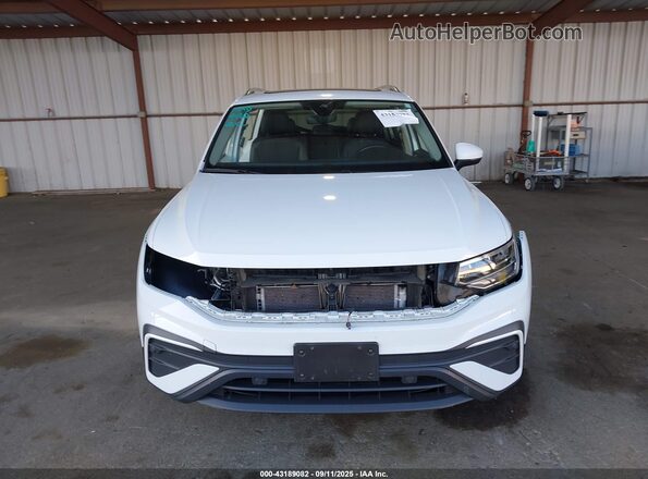 3VVNB7AX0RM161464 2024 VOLKSWAGEN TIGUAN White Vista interior trasera