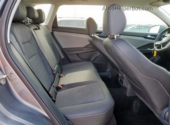 3VVSX7B24RM070320 2024 VOLKSWAGEN TAOS Gray 