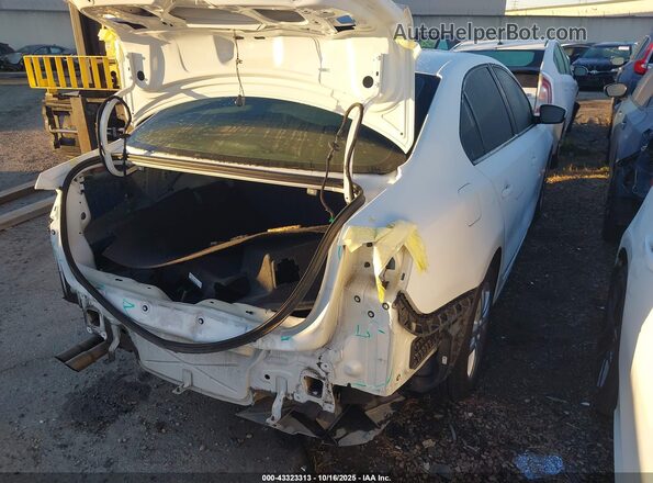 3VW2B7AJ3JM233644 2018 VOLKSWAGEN JETTA White 