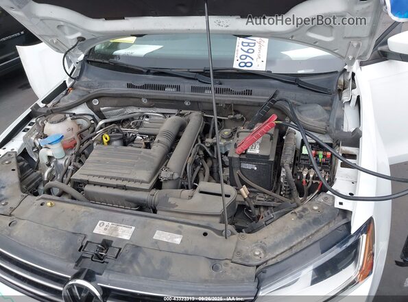 3VW2B7AJ3JM233644 2018 VOLKSWAGEN JETTA White 