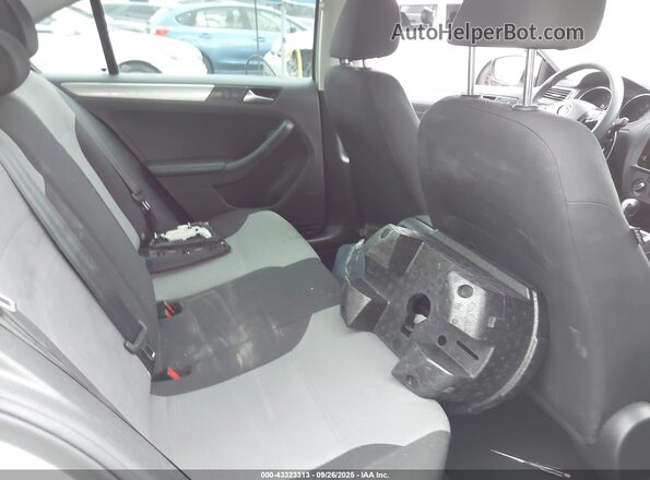 3VW2B7AJ3JM233644 2018 VOLKSWAGEN JETTA White 