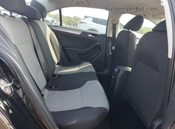 3VW2B7AJ8JM207380 2018 VOLKSWAGEN JETTA Black 