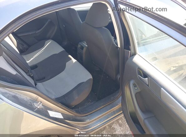 3VW2B7AJ8JM211574 2018 VOLKSWAGEN JETTA Gray Widok naklejki z numerem VIN