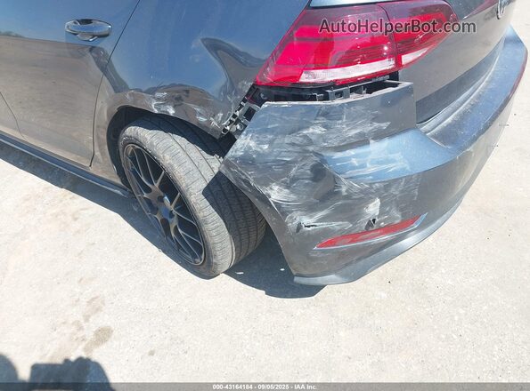 3VW547AU8JM292268 2018 VOLKSWAGEN GOLF Gray 