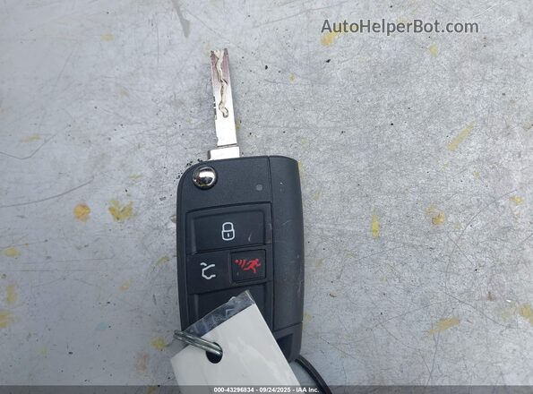 3VW5M7BUXRM103405 2024 VOLKSWAGEN JETTA Белый Вид панели приборов