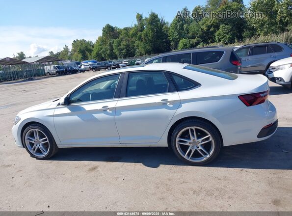 3VW7M7BU1RM069055 2024 VOLKSWAGEN JETTA Белый Панорамный вид салона 360°