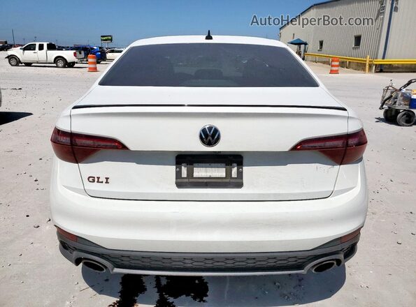 3VW8T7BU9RM011038 2024 VOLKSWAGEN JETTA Белый Вид сзади