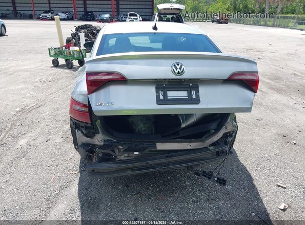 3VWCB7BU0LM058379 2020 VOLKSWAGEN JETTA Silver Widok z przodu