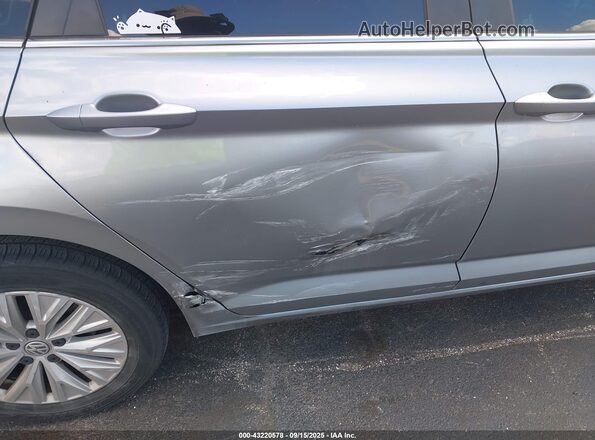 3VWCB7BU3LM023500 2020 VOLKSWAGEN JETTA Silver Widok z przodu