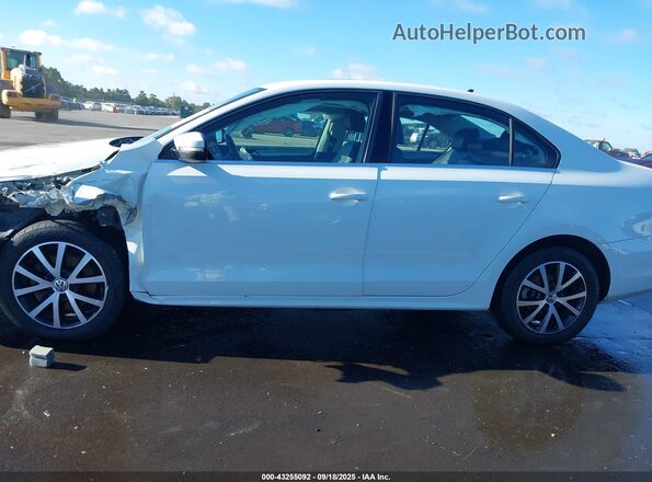 3VWDB7AJ2HM236313 2017 VOLKSWAGEN JETTA White 