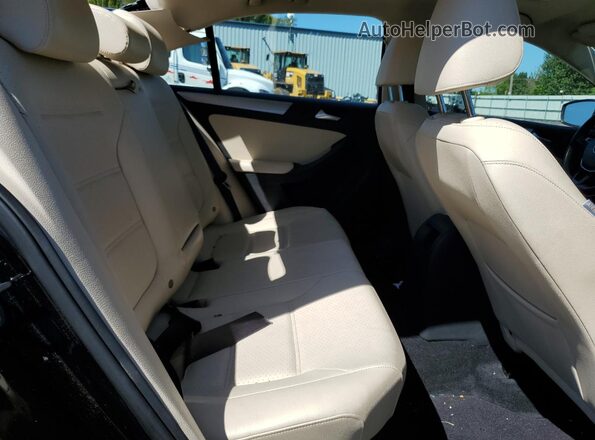3VWDB7AJ4JM219454 2018 VOLKSWAGEN JETTA Black 