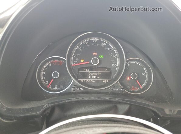 3VWFD7AT1JM703165 2018 VOLKSWAGEN BEETLE Red 